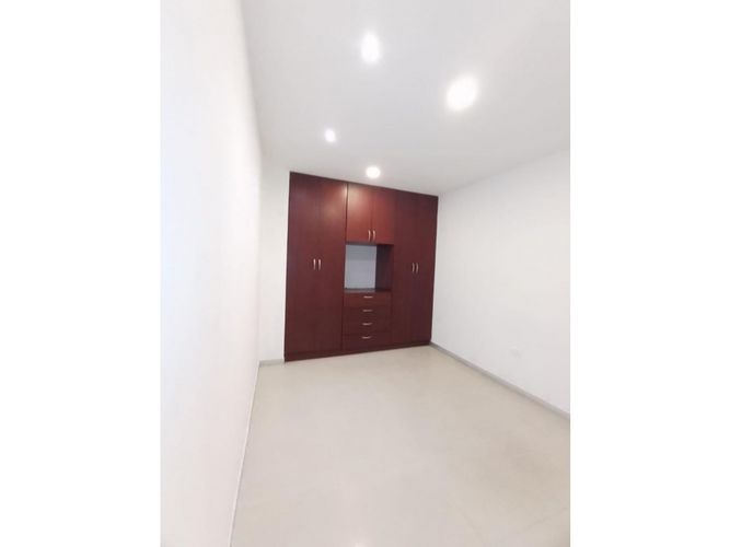 Apartamento de 2 alcobas en venta en Centenario, Cali, 57 m² · foto 7 de 10
