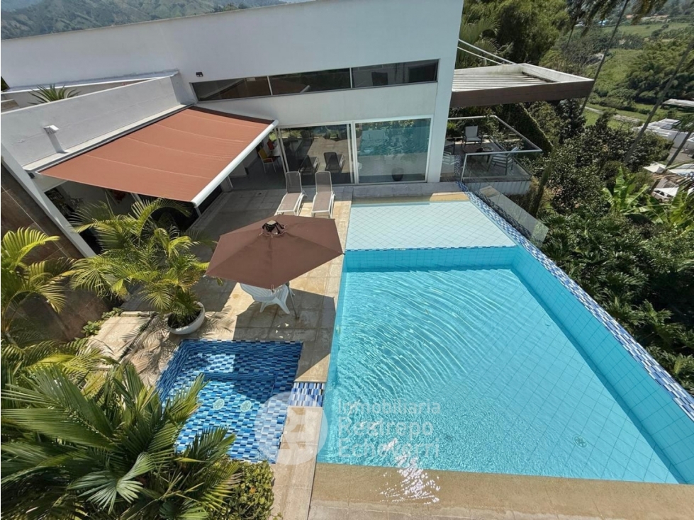 Casa en arriendo en El Rosario, Manizales · foto 3 de 24