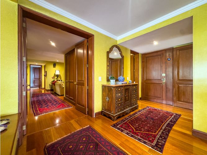 Apartamento de 3 alcobas en venta en El Nogal, Bogotá, 325 m² · foto 4 de 24