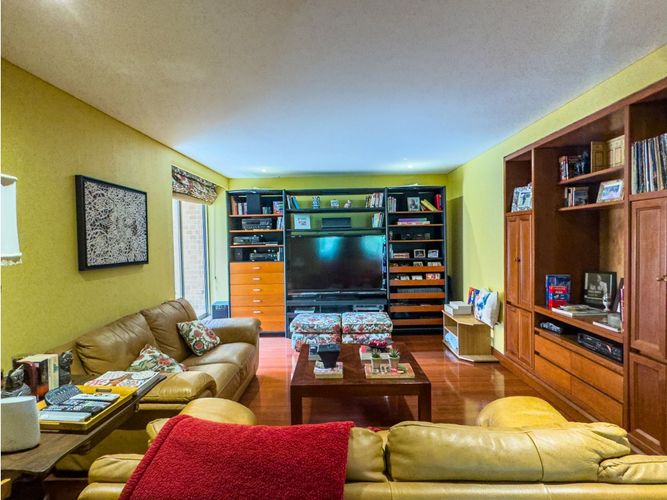 Apartamento de 3 alcobas en venta en El Nogal, Bogotá, 325 m² · foto 5 de 24