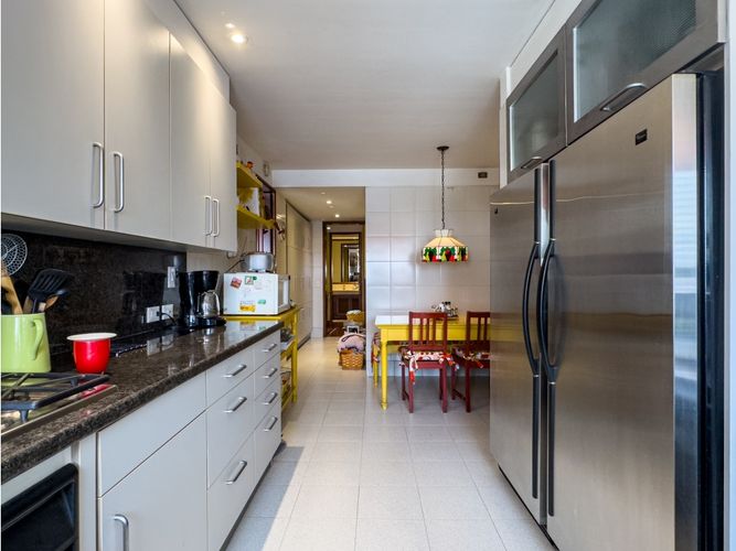 Apartamento de 3 alcobas en venta en El Nogal, Bogotá, 325 m² · foto 11 de 24