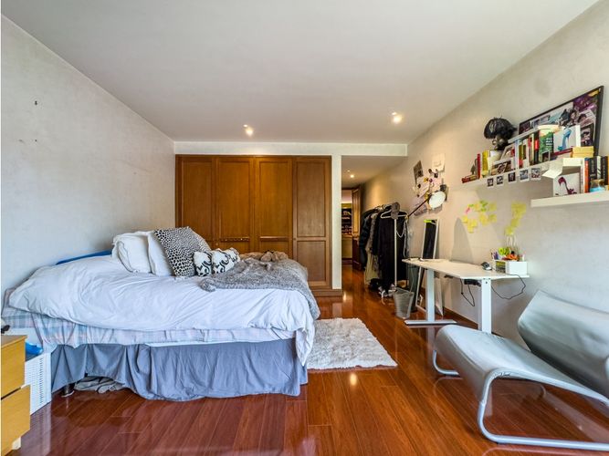 Apartamento de 3 alcobas en venta en El Nogal, Bogotá, 325 m² · foto 21 de 24