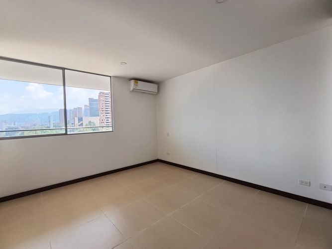 Apartamento de 3 alcobas en arriendo en El Poblado, Medellín, 144 m² · foto 12 de 19