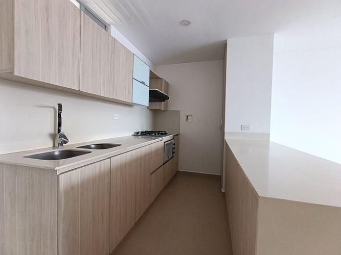 Apartamento de 3 alcobas en arriendo en El Poblado, Medellín, 144 m² · foto 17 de 19
