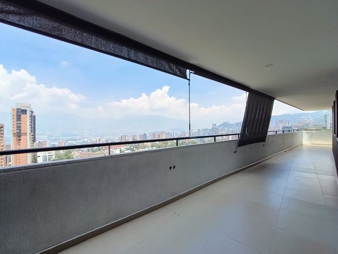 Apartamento de 3 alcobas en arriendo en El Poblado, Medellín, 144 m² · foto 18 de 19