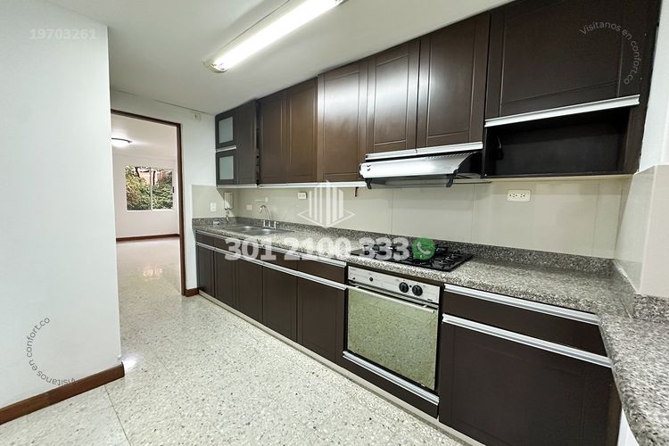 Apartamento en venta en Castropol, Medellín · foto 12 de 24