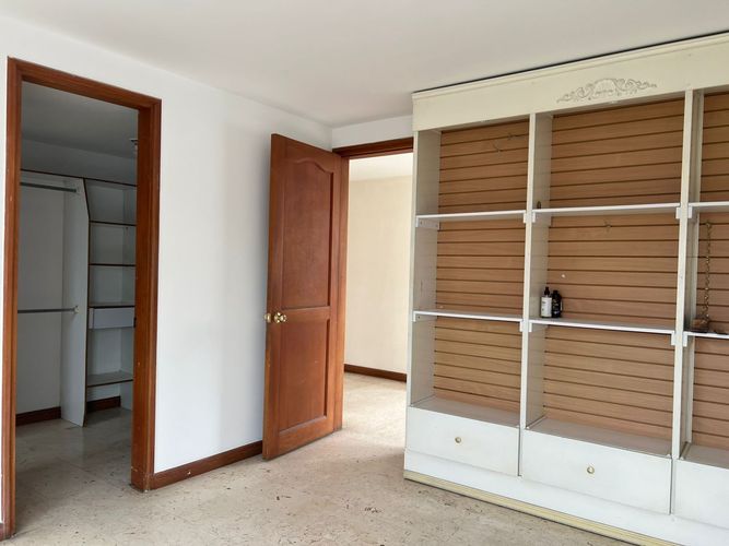 Apartamento de 3 alcobas en arriendo en El Poblado, Medellín, 200 m² · foto 8 de 17