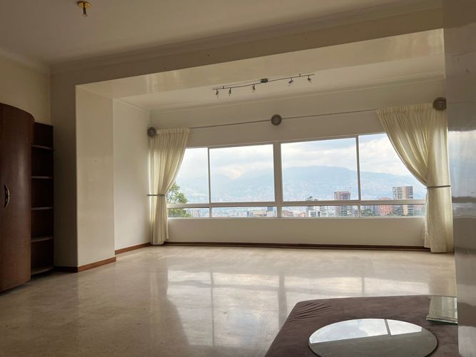 Apartamento de 3 alcobas en arriendo en El Poblado, Medellín, 200 m² · foto 4 de 17