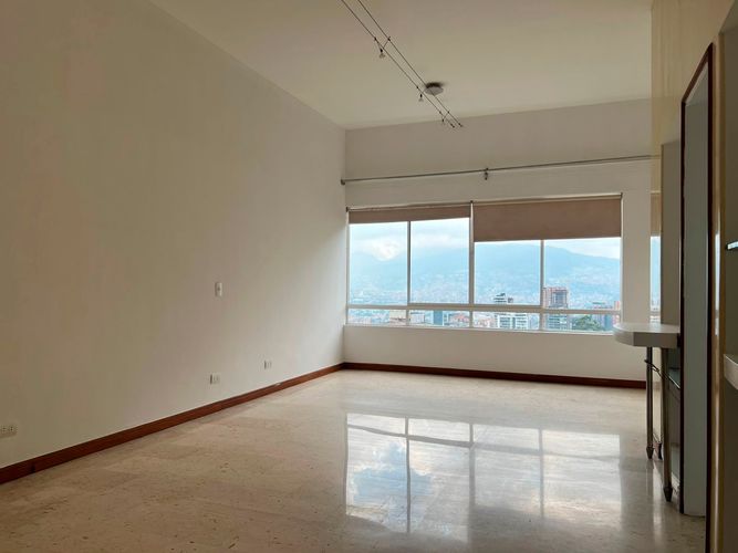 Apartamento de 3 alcobas en arriendo en El Poblado, Medellín, 200 m² · foto 14 de 17