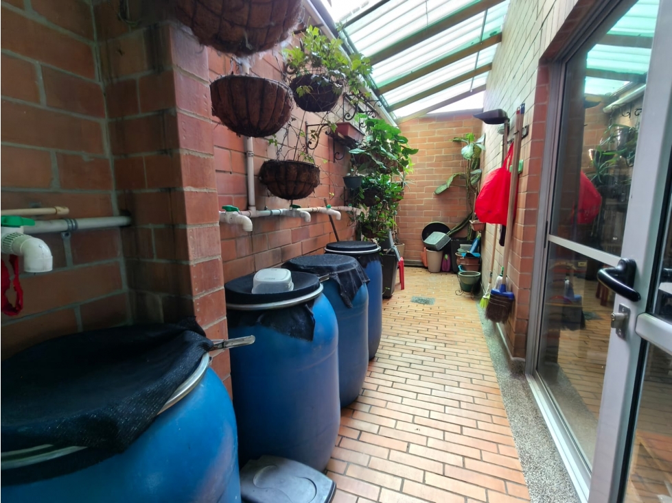 Apartamento en venta en Loma Del Escobero, Envigado · foto 4 de 24
