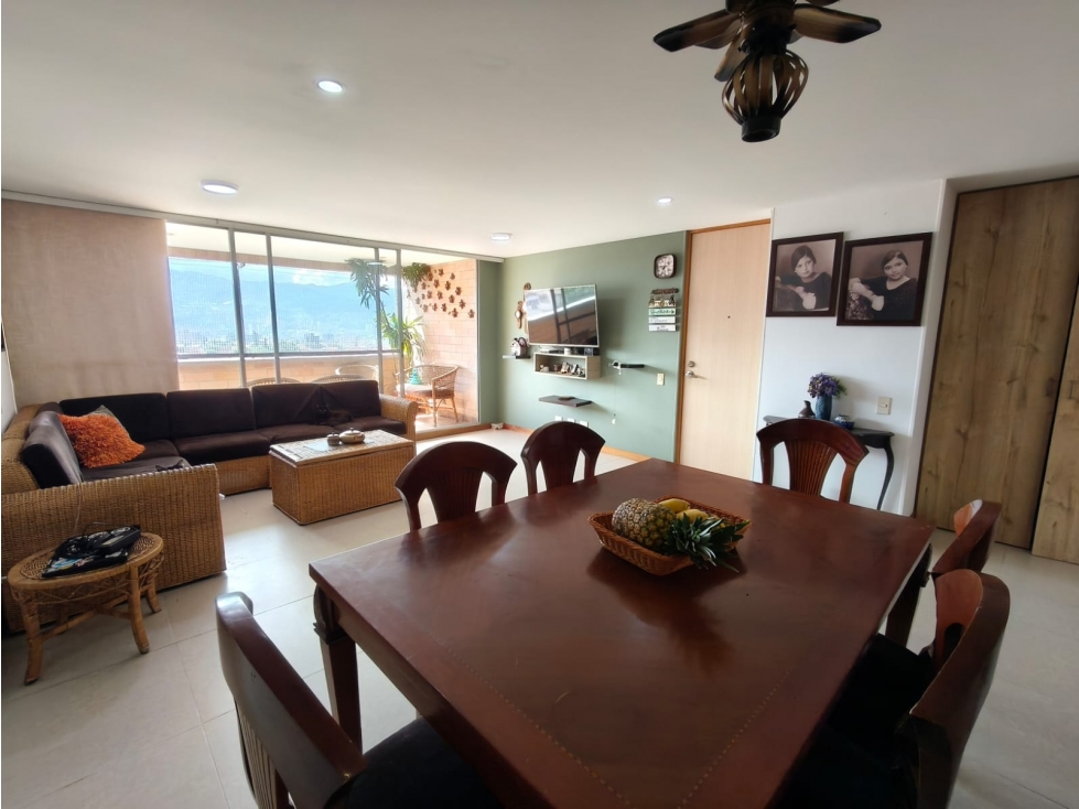 Apartamento en venta en Loma Del Escobero, Envigado · foto 5 de 24