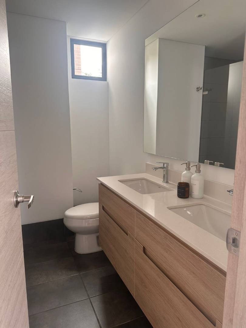 1BR Apartment in El tesoro (67 m²) for Sale - 2