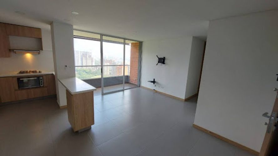 Apartamento de 3 alcobas en arriendo en Monteazul, Sabaneta, 77 m² · foto 2 de 14
