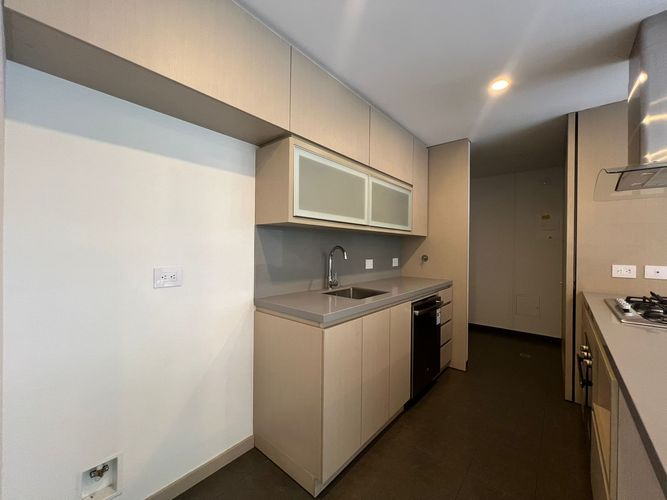 Apartamento de 2 alcobas en arriendo en El Poblado, Medellín, 106 m² · foto 3 de 18