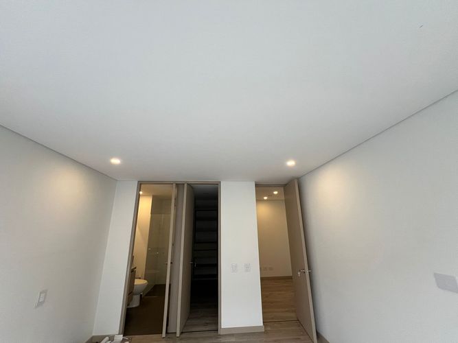 Apartamento de 2 alcobas en arriendo en El Poblado, Medellín, 106 m² · foto 16 de 18