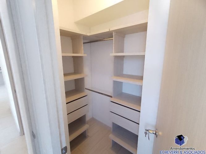 Apartamento de 3 alcobas en arriendo en Zuñiga, Envigado, 70 m² · foto 4 de 9