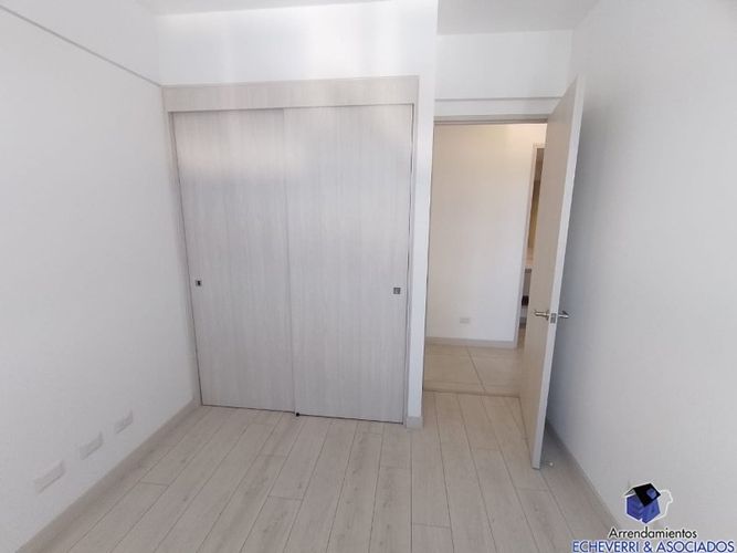 Apartamento de 3 alcobas en arriendo en Zuñiga, Envigado, 70 m² · foto 6 de 9