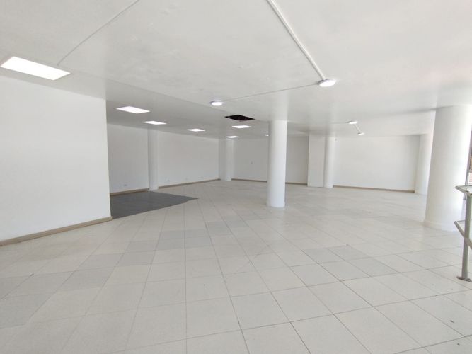 Local en arriendo en El Porvenir, Rionegro, 621 m² · foto 3 de 8