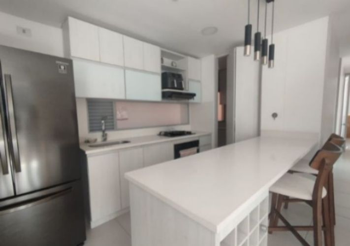 Apartamento de 3 alcobas en arriendo en Loma Del Esmeraldal, Envigado, 103 m² · foto 8 de 15