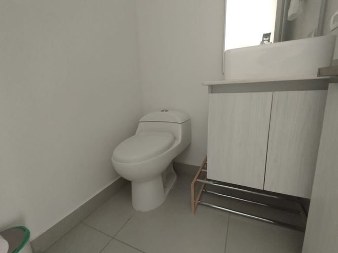 Apartamento de 3 alcobas en arriendo en Loma Del Esmeraldal, Envigado, 103 m² · foto 13 de 15