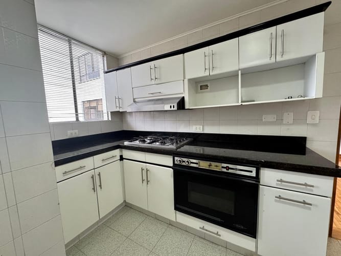 Apartamento de 3 alcobas en arriendo en Urbanización Las Cumbres, Medellín, 160 m² · foto 6 de 20