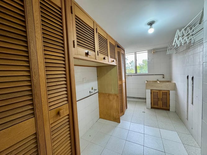 Apartamento de 3 alcobas en arriendo en Urbanización Las Cumbres, Medellín, 160 m² · foto 7 de 20