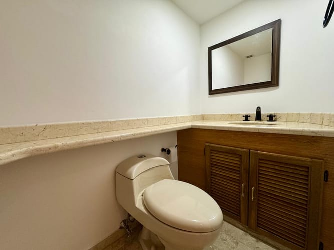 Apartamento de 3 alcobas en arriendo en Urbanización Las Cumbres, Medellín, 160 m² · foto 9 de 20