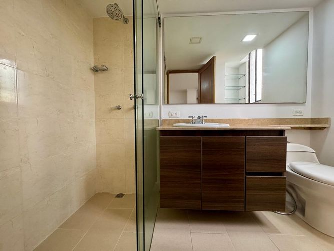 Apartamento de 3 alcobas en arriendo en Urbanización Las Cumbres, Medellín, 160 m² · foto 12 de 20