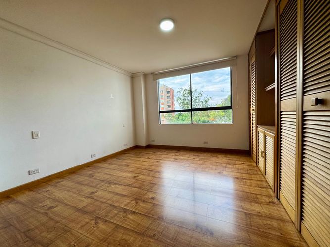 Apartamento de 3 alcobas en arriendo en Urbanización Las Cumbres, Medellín, 160 m² · foto 14 de 20