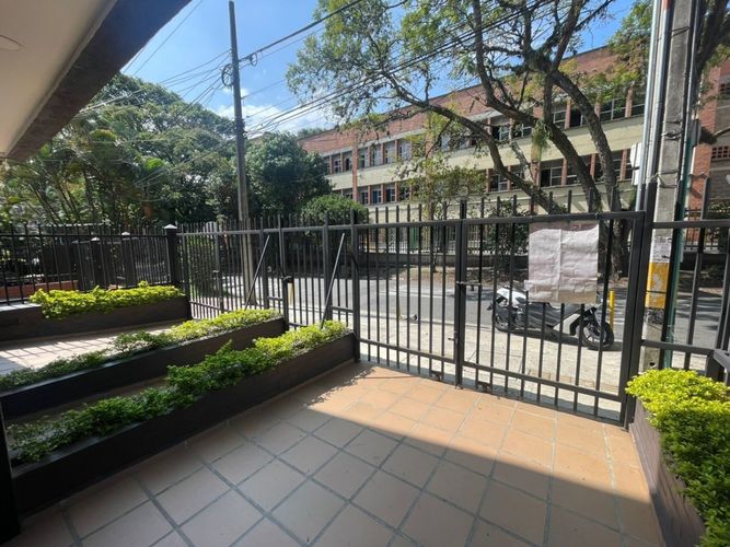 Apartaestudio en venta en Laureles Nogal, Medellín, 90 m² · foto 8 de 8