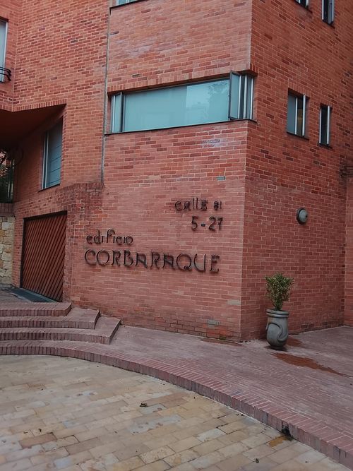 Apartamento de 3 alcobas en venta en El Refugio, Bogotá, 240 m² · foto 9 de 9