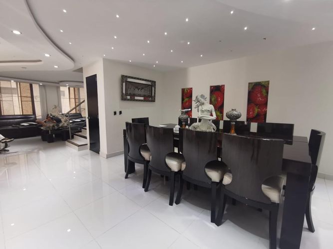 Casa de 6 alcobas en venta en Camino Real - Los Fundadores, Cali, 350 m² · foto 4 de 19