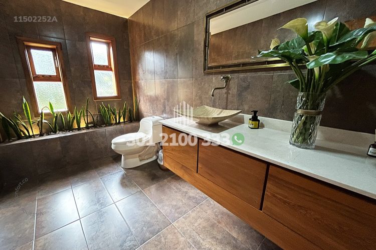 Casa de 3 alcobas en arriendo en La Mina, Envigado, 420 m² · foto 14 de 24
