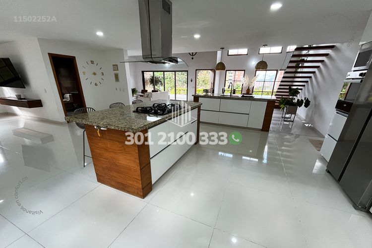 Casa de 3 alcobas en arriendo en La Mina, Envigado, 420 m² · foto 10 de 24