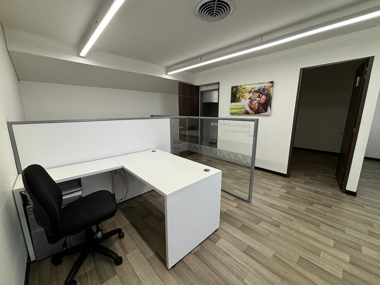 Oficina en venta en San Pedro, Cali, 556 m² · foto 15 de 19