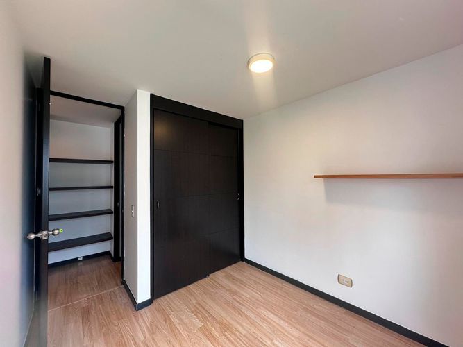 Apartamento de 2 alcobas en arriendo en El Poblado, Medellín, 78 m² · foto 12 de 19