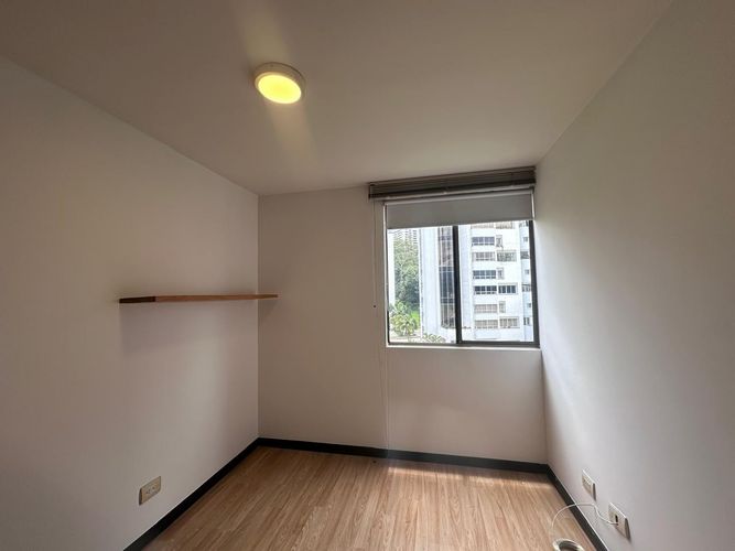 Apartamento de 2 alcobas en arriendo en El Poblado, Medellín, 78 m² · foto 13 de 19