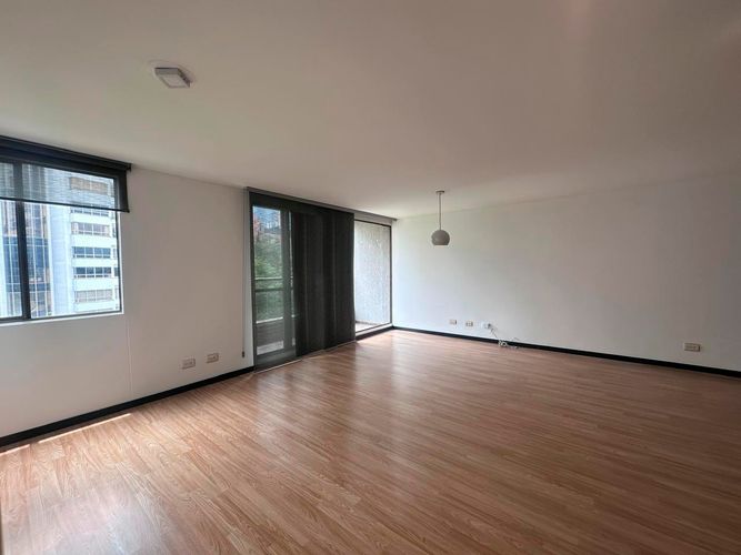 Apartamento de 2 alcobas en arriendo en El Poblado, Medellín, 78 m² · foto 8 de 19