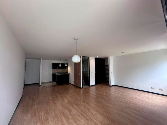 Apartamento de 2 alcobas en arriendo en El Poblado, Medellín, 78 m² · foto 9 de 19