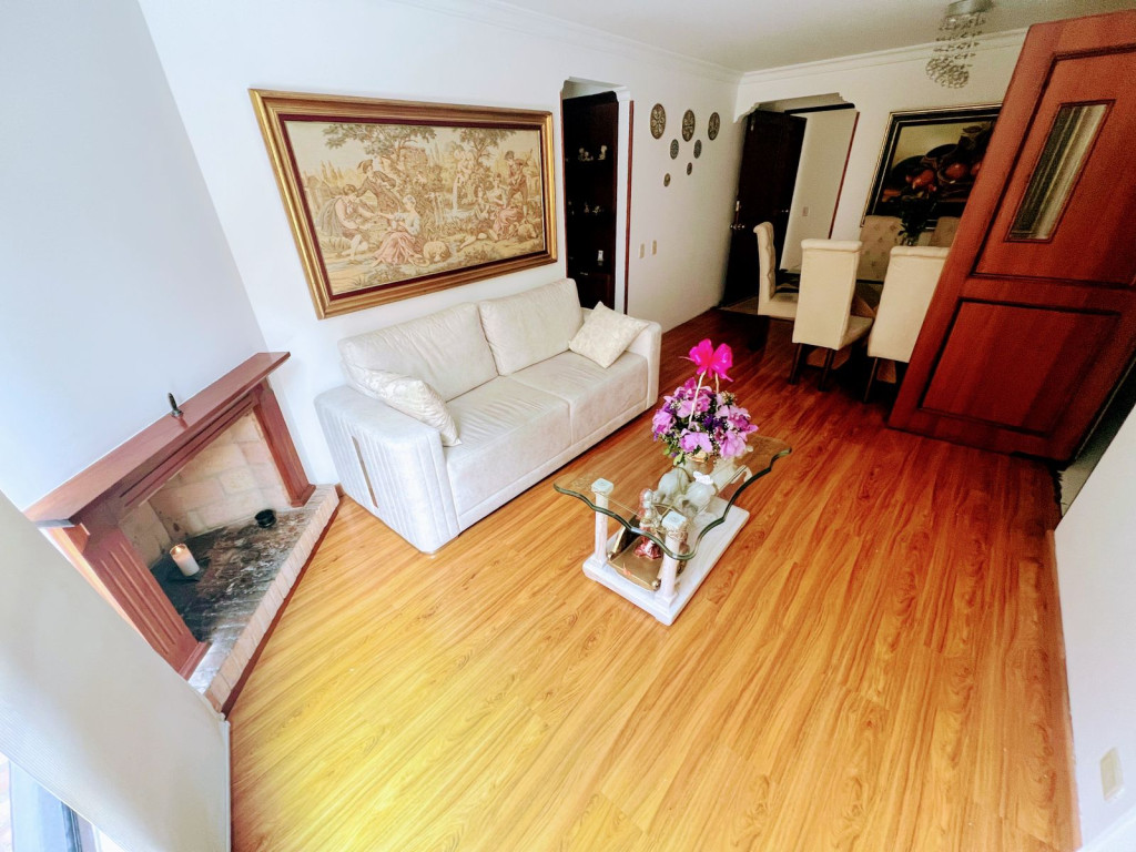 Apartamento en venta en Belalcazar, Bogotá · foto 4 de 17