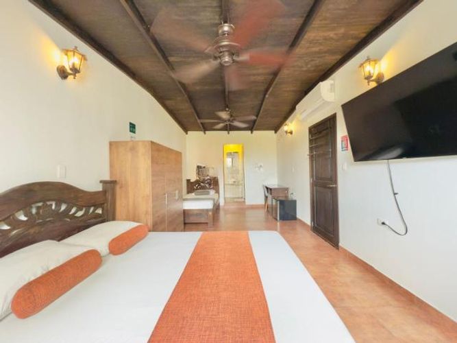Casa de 9 alcobas en venta en San Antonio, Cali, 400 m² · foto 13 de 16