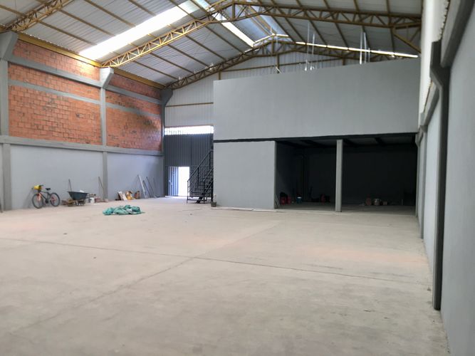 Bodega en arriendo en Barcelona, Villavicencio, 330 m² · foto 3 de 5