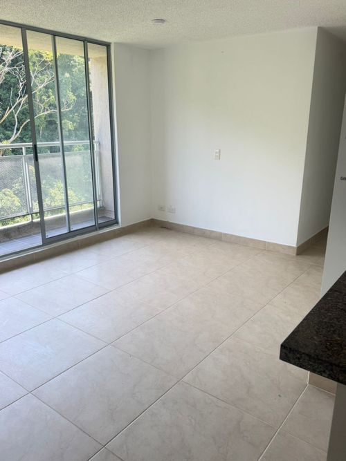 Apartamento de 3 alcobas en venta en El Poblado Ii Etapa, Palmira, 73 m² · foto 5 de 18