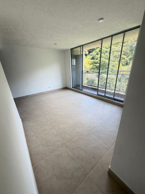 Apartamento de 3 alcobas en venta en El Poblado Ii Etapa, Palmira, 73 m² · foto 6 de 18