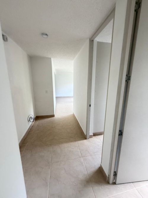 Apartamento de 3 alcobas en venta en El Poblado Ii Etapa, Palmira, 73 m² · foto 17 de 18