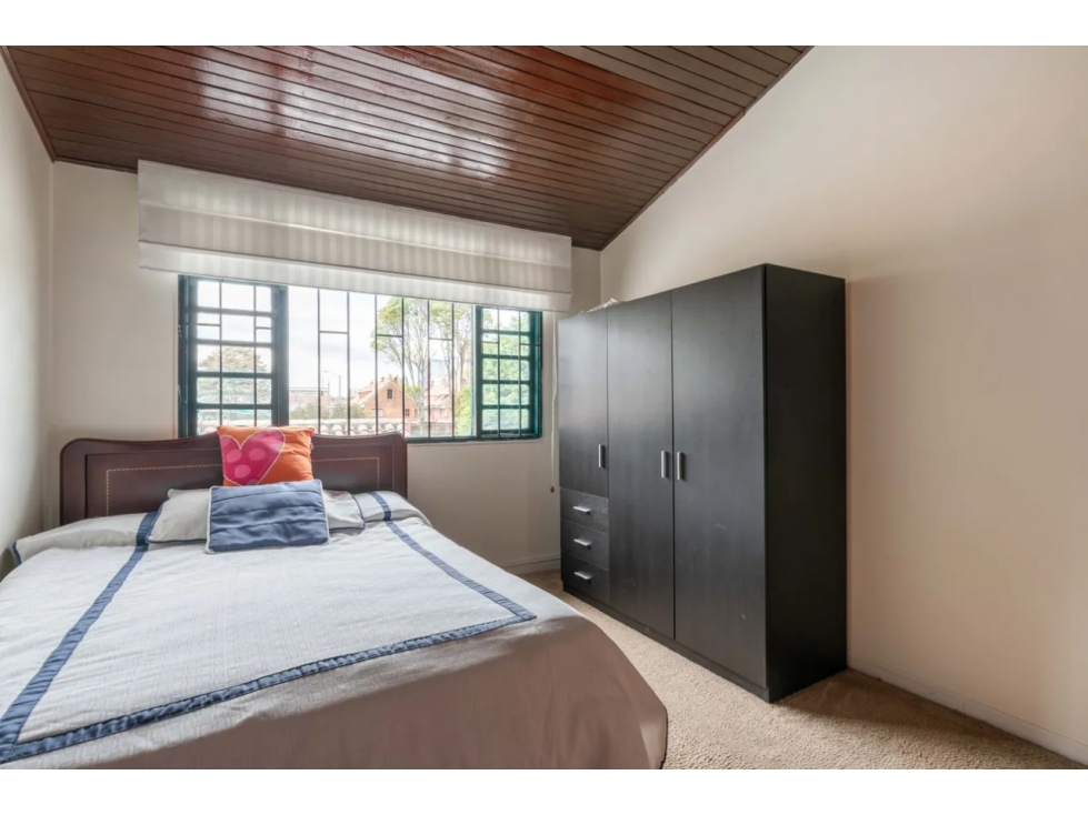 Casa en venta en Cedritos, Bogotá · foto 3 de 19