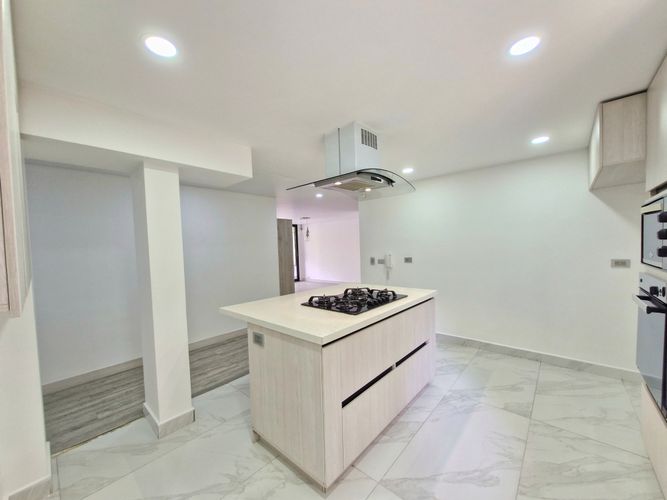 Apartamento de 3 alcobas en venta en Vizcaya, Medellín, 170 m² · foto 8 de 21
