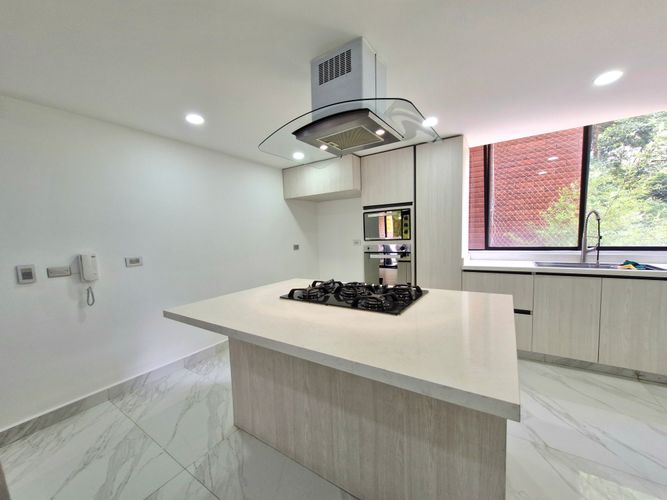 Apartamento de 3 alcobas en venta en Vizcaya, Medellín, 170 m² · foto 9 de 21