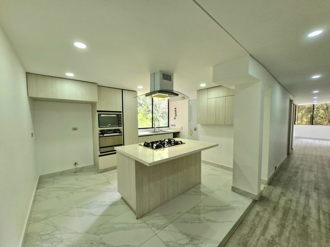 Apartamento de 3 alcobas en venta en Vizcaya, Medellín, 170 m² · foto 10 de 21