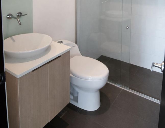 Apartamento de 2 alcobas en arriendo en Loma Del Escobero, Envigado, 75 m² · foto 2 de 12